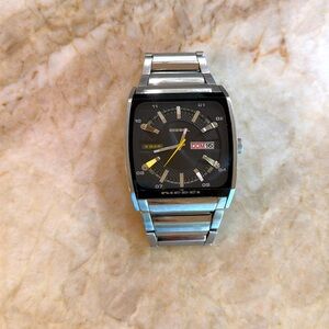 Diesel DZ1252 Men’s Quartz Heavy Duty Analog Watch- Stainless Steel
